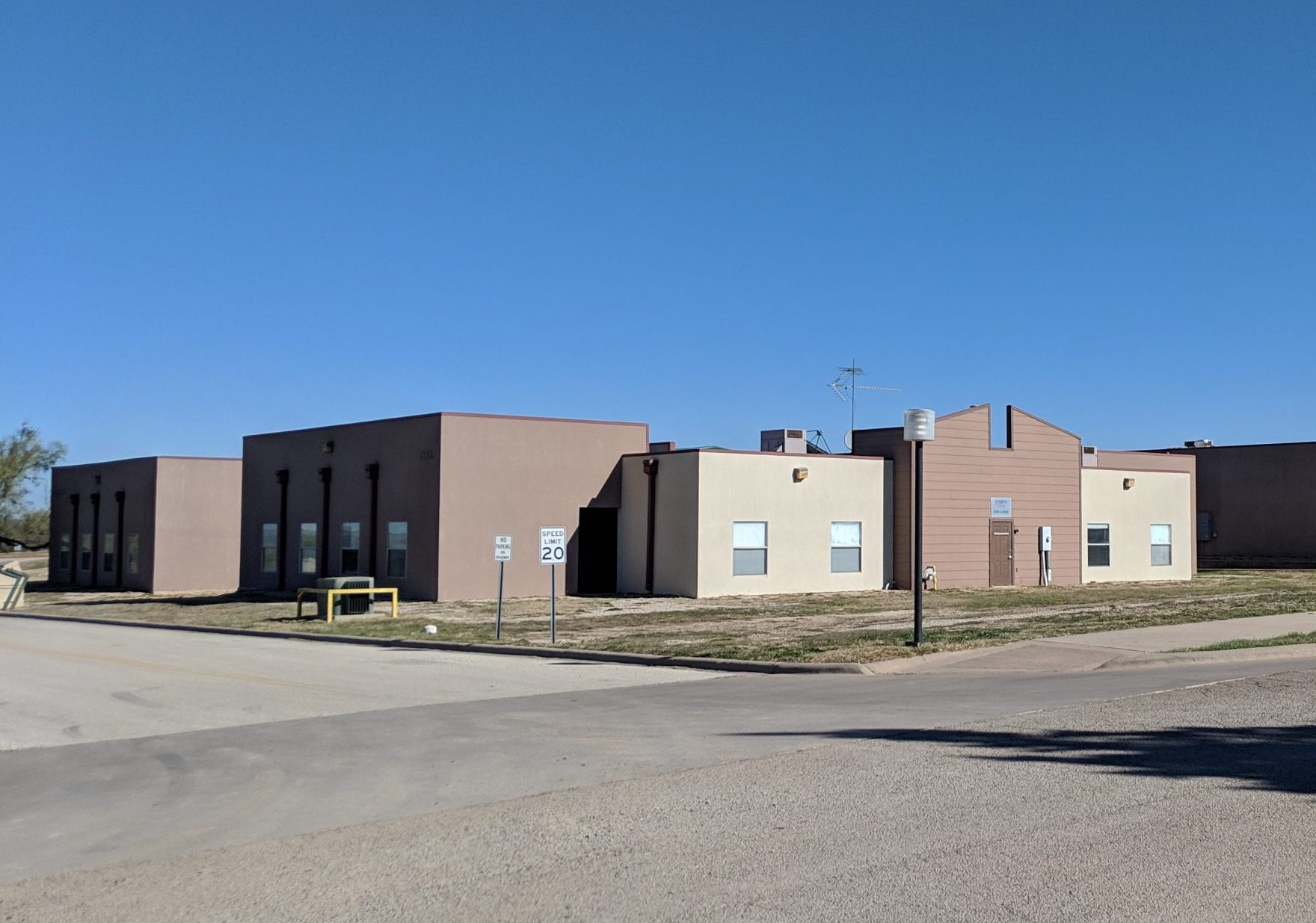 Sweetwater Lodges scaled e1620168768761 - Campus Housing